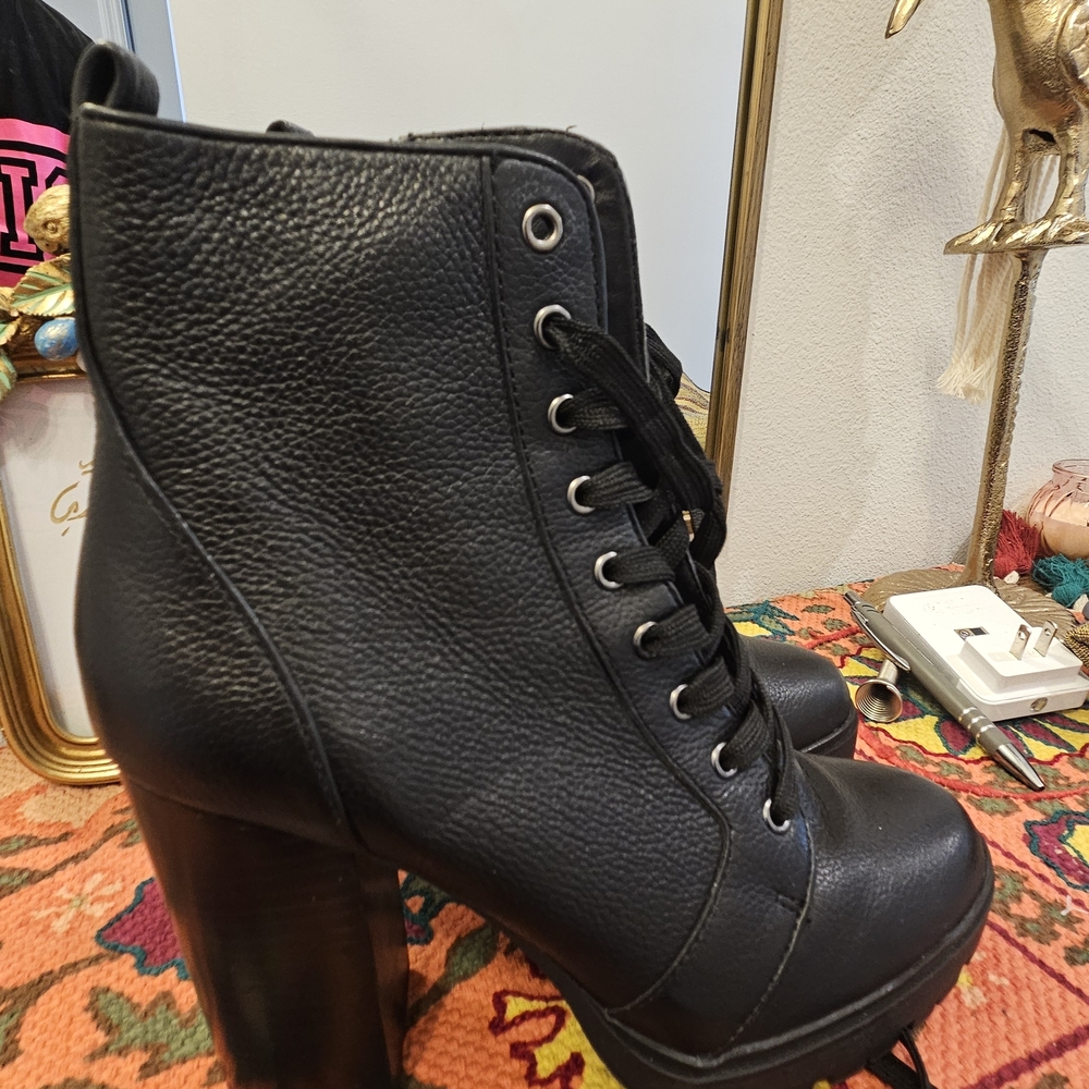 Steve Madden Black Lace Up Boots